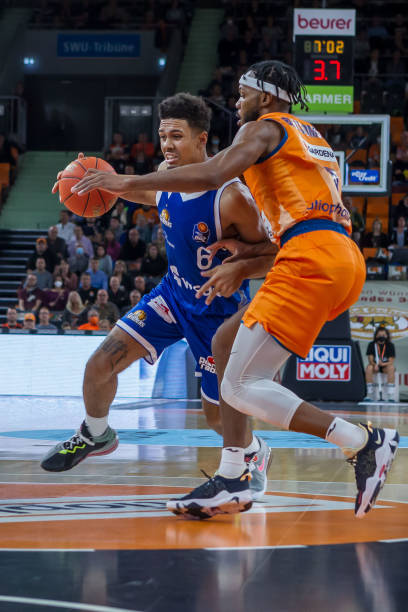 胜利背后 胜利背后