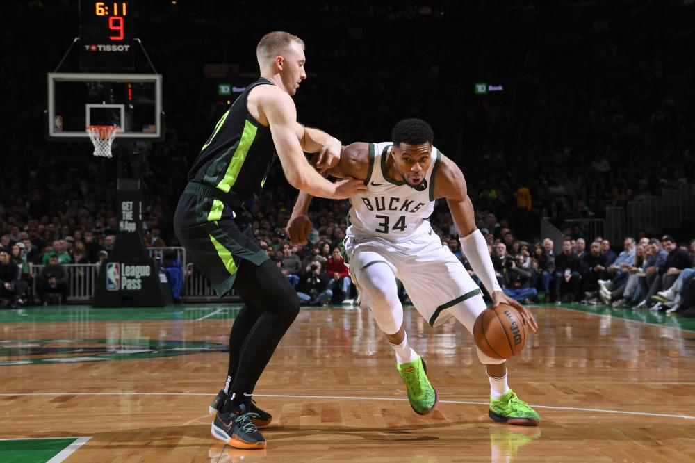 足球市场的 足球市场的